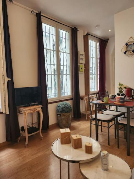 Logement Entier 2P Paris Extérieur photo